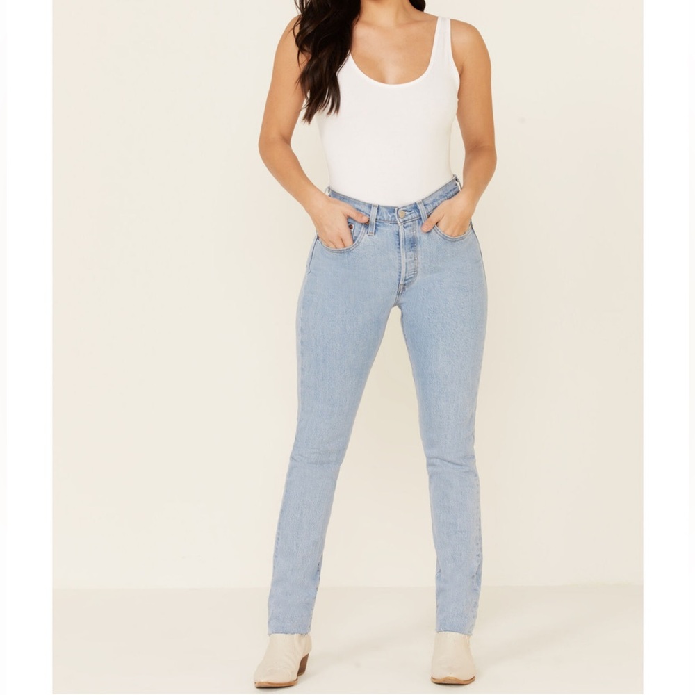 LEVI'S WOMEN'S 501 FRAY HEM SKINNY JEANS